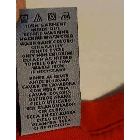 Vintage Avirex Men's T-Shirt Large 18/20 Red Puff Lettering Y2K Graphic Print - Picture 6 of 7